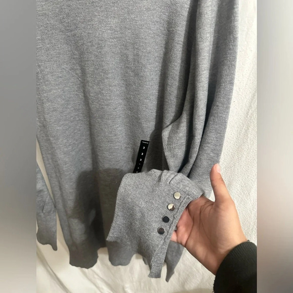 Cozy Gray Turtleneck Sweater - Picture 3 of 4